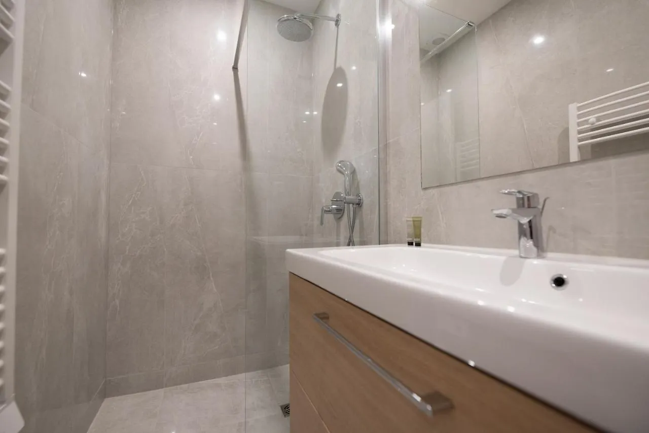 Mbm - Marais Apartment Paris 0*,