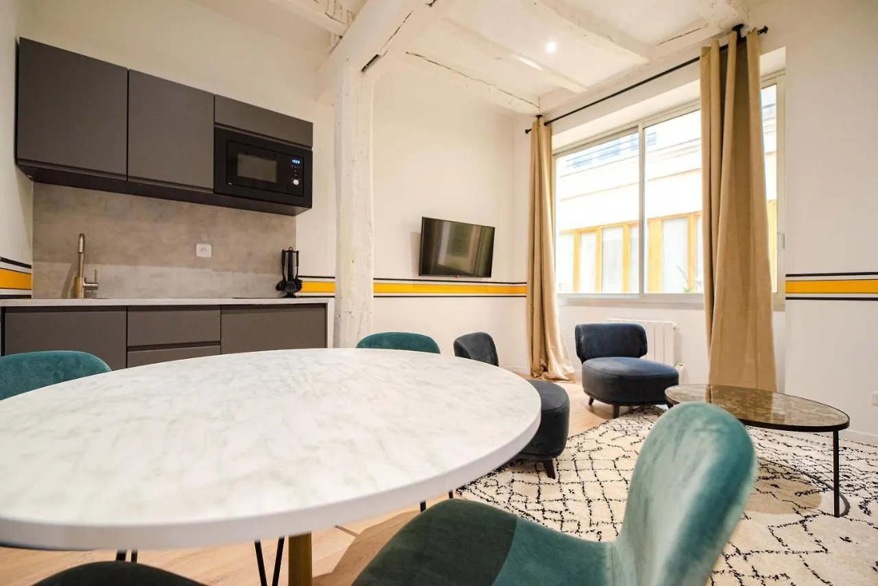 Mbm - Marais Apartment Paris 0*,
